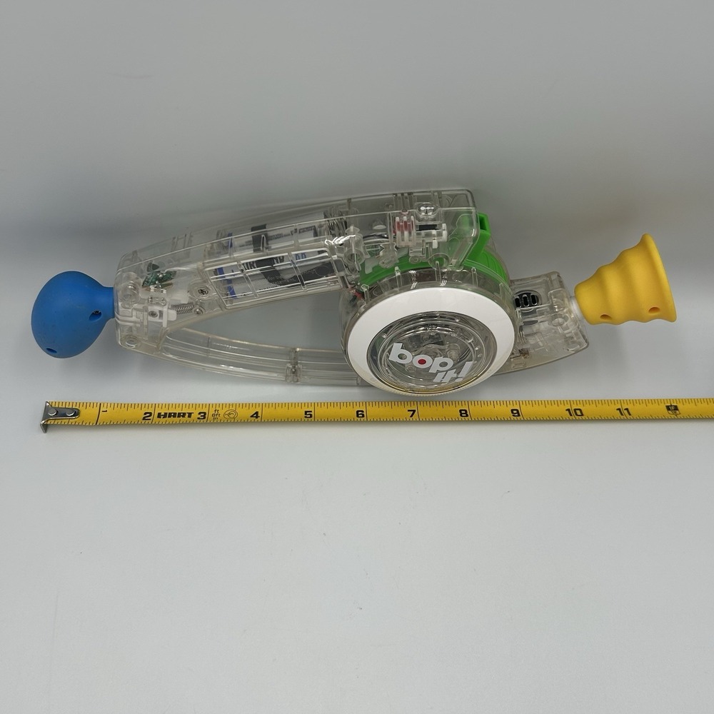 Bop It Clear See Through Handheld Electronic Game Pull Shout Twist Tested 2008 - Picture 6 of 7